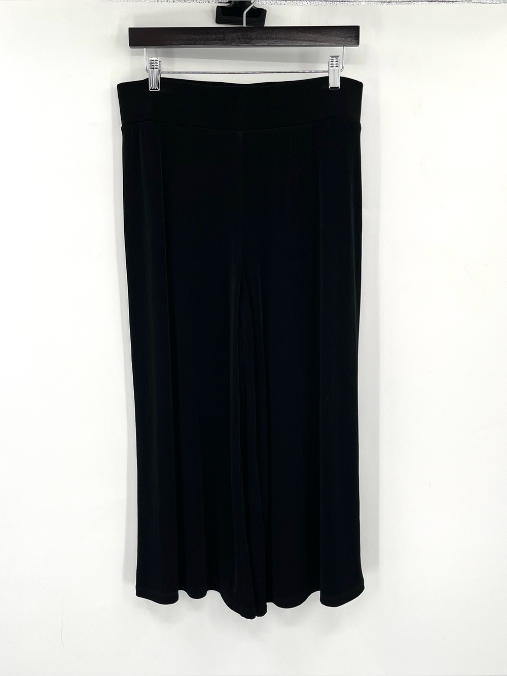 CHICO'S Travelers Pants Black 2 Gauchos Culottes Flowy Liquid Knit Stretch Crops